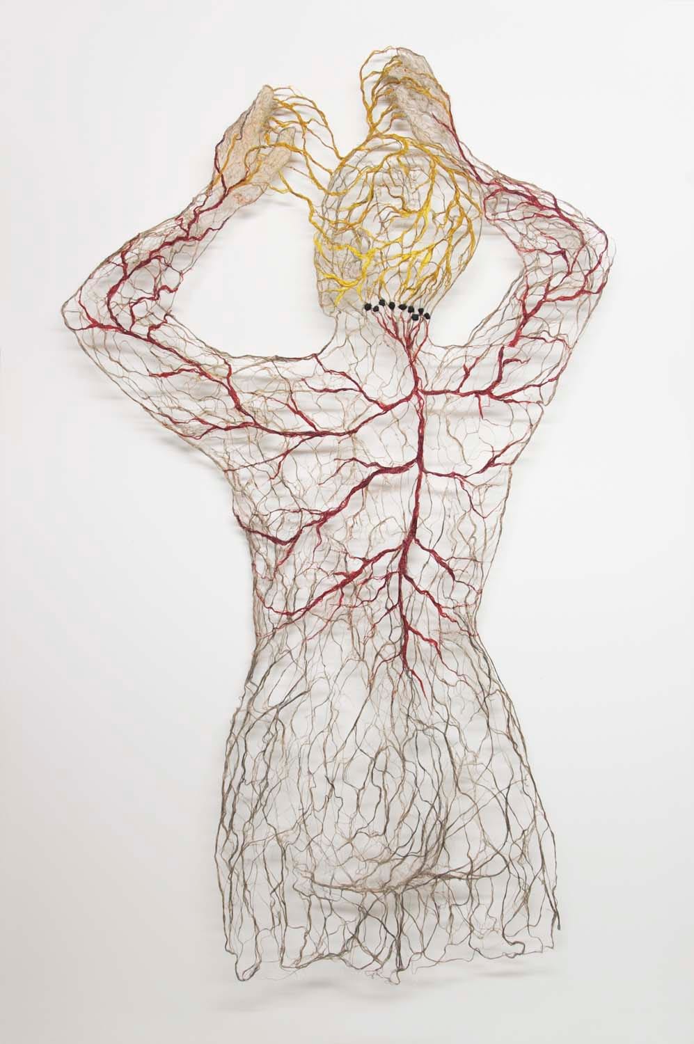 Бумага образ. Женщина 40 лет анатомия художник. Papercut Human.